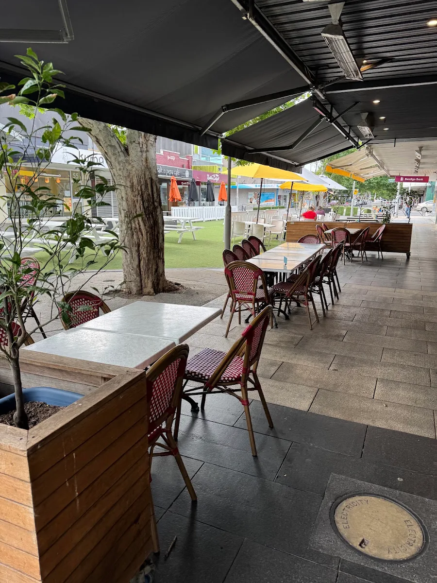 Vibe, Stella Pizza Altona