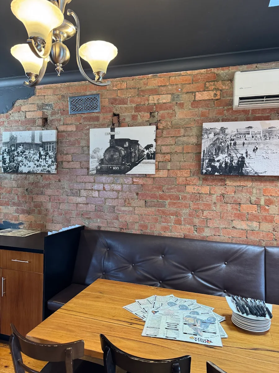 Vibe, Stella Pizza Altona