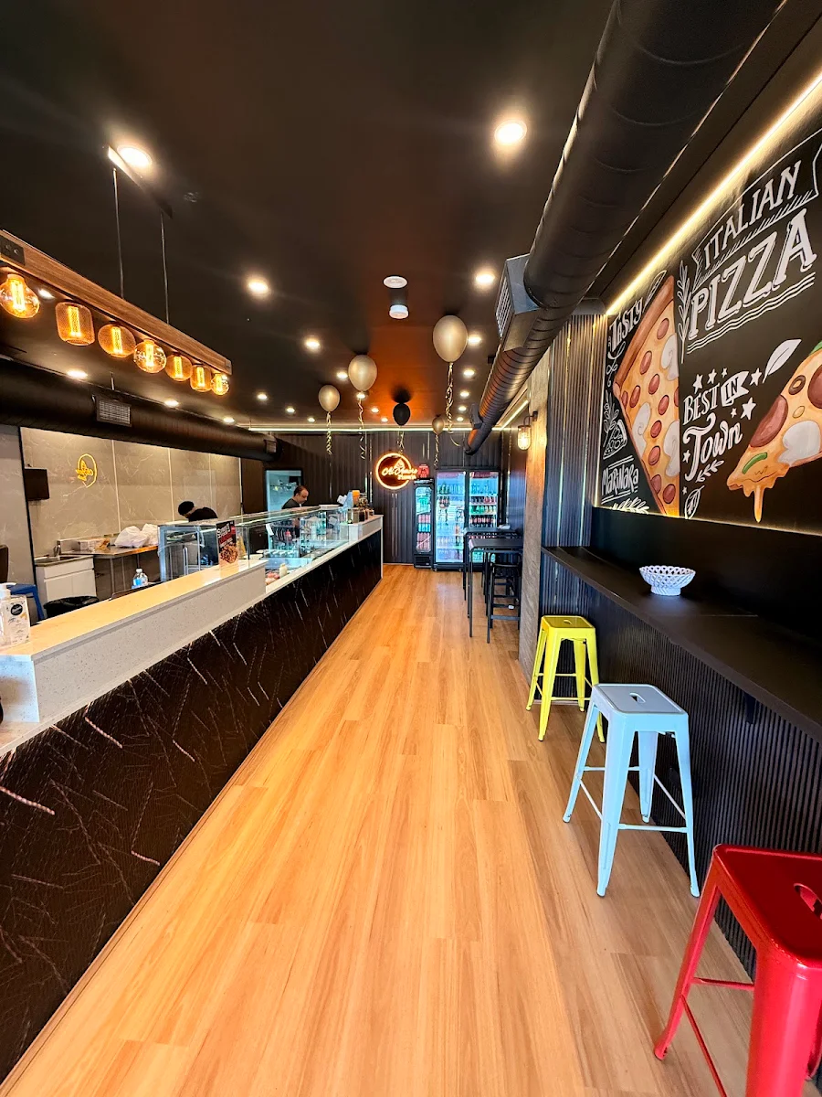 Vibe, AL AMORE PIZZERIA ST MARYS