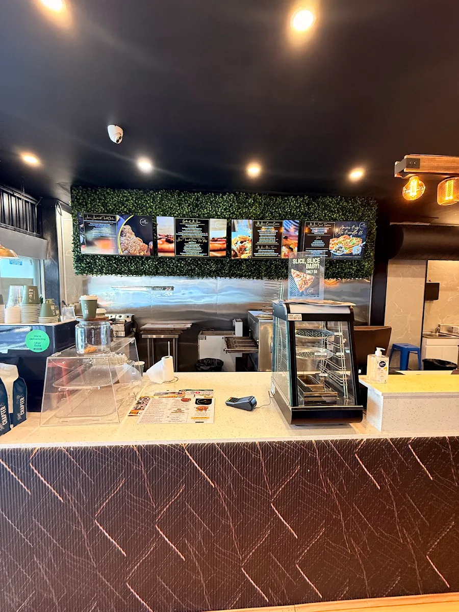 Vibe, AL AMORE PIZZERIA ST MARYS