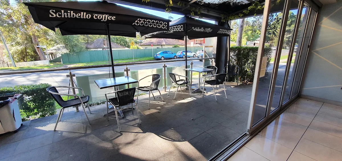 Vibe, Cafe Divine