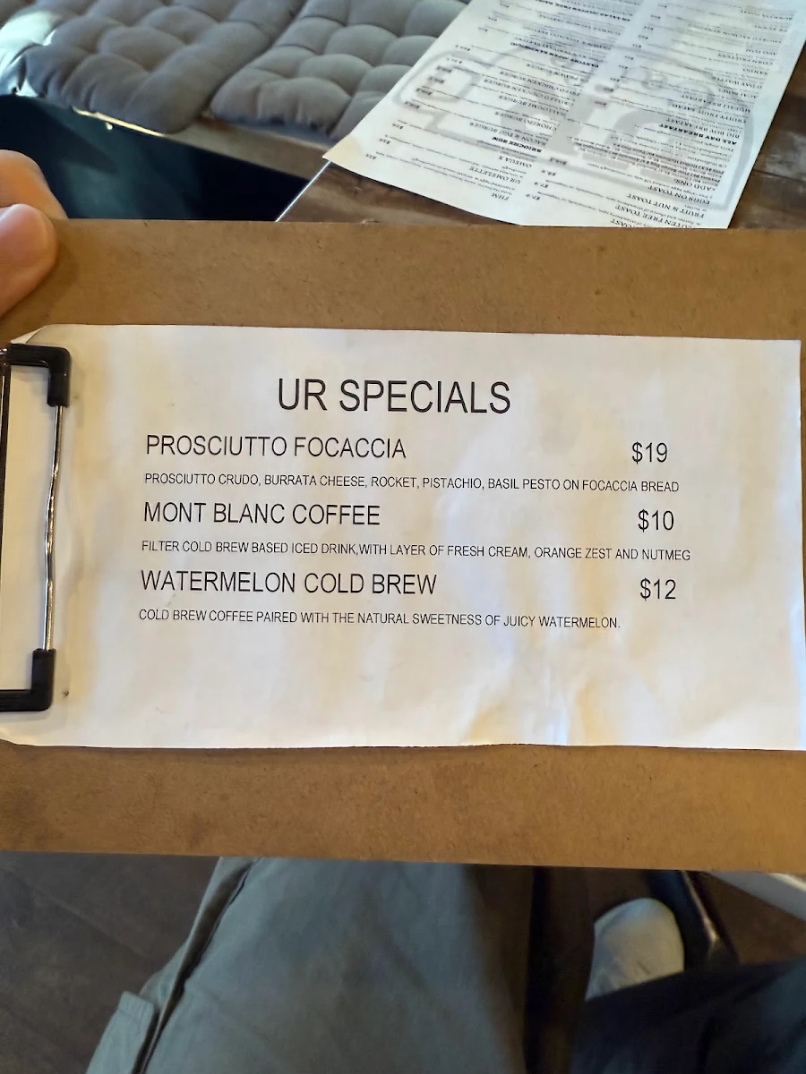 Menu, UR Caffe