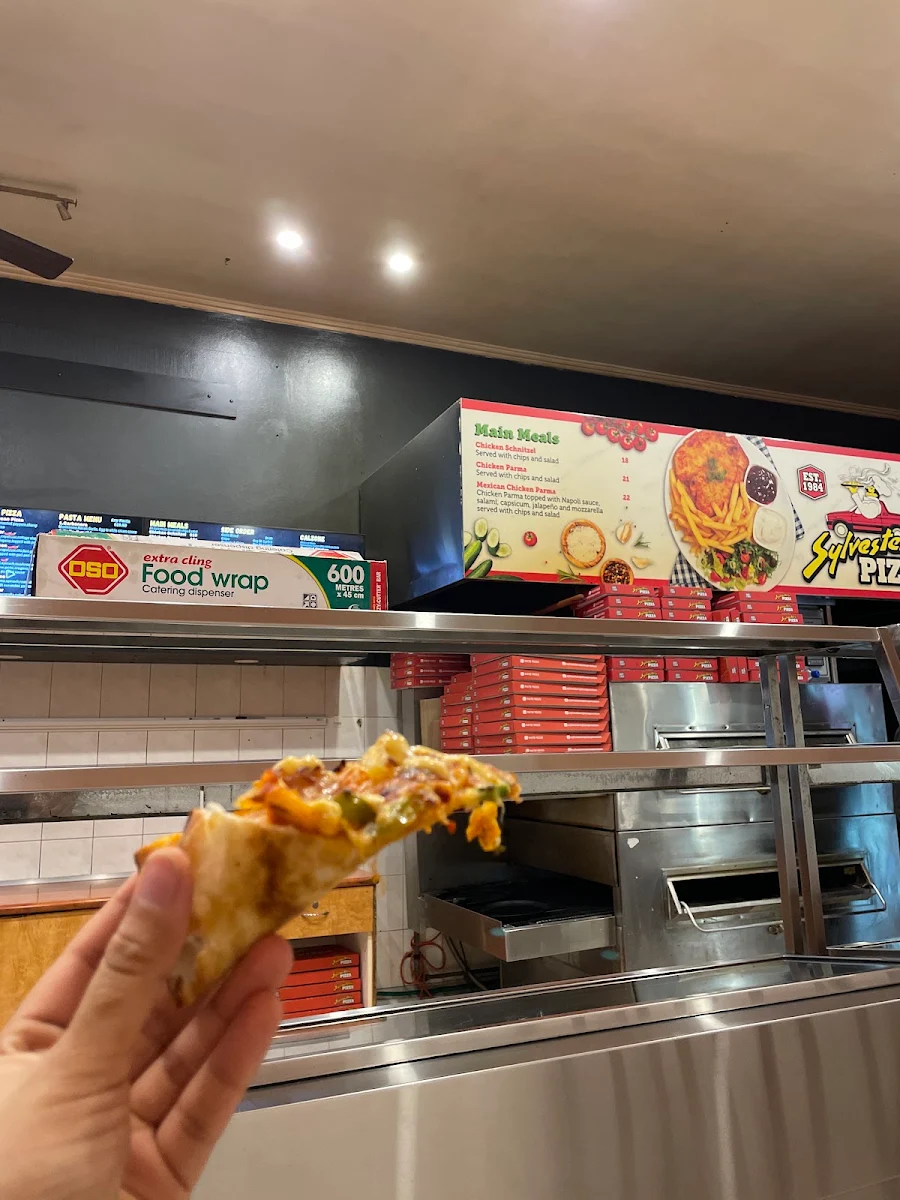 Vibe, Sylvester's Pizza