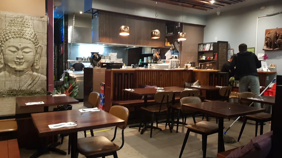 Vibe, Enthaicement Thai Restaurant