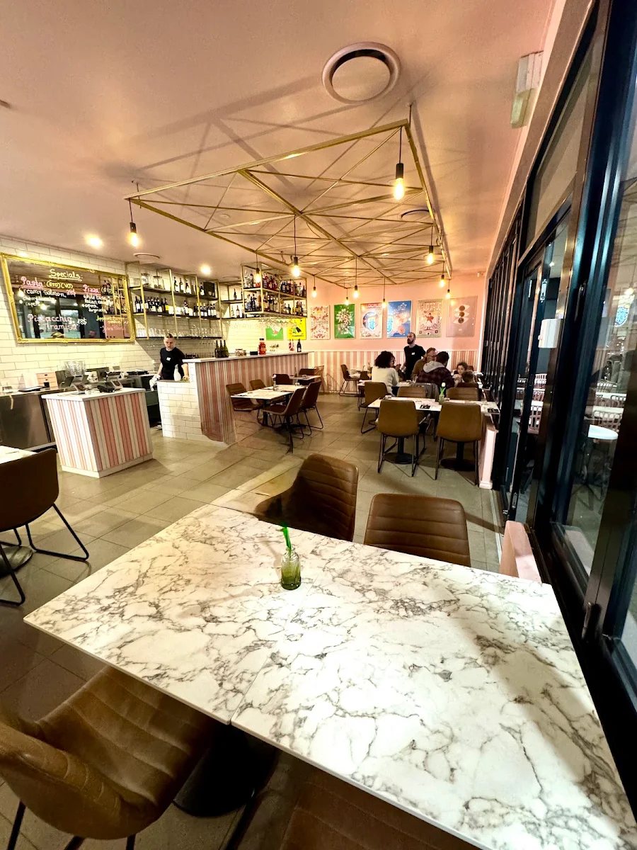 Vibe, Il Locale Pizzeria Stirling