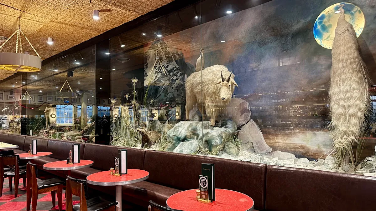 Vibe, Natural History Bar & Grill