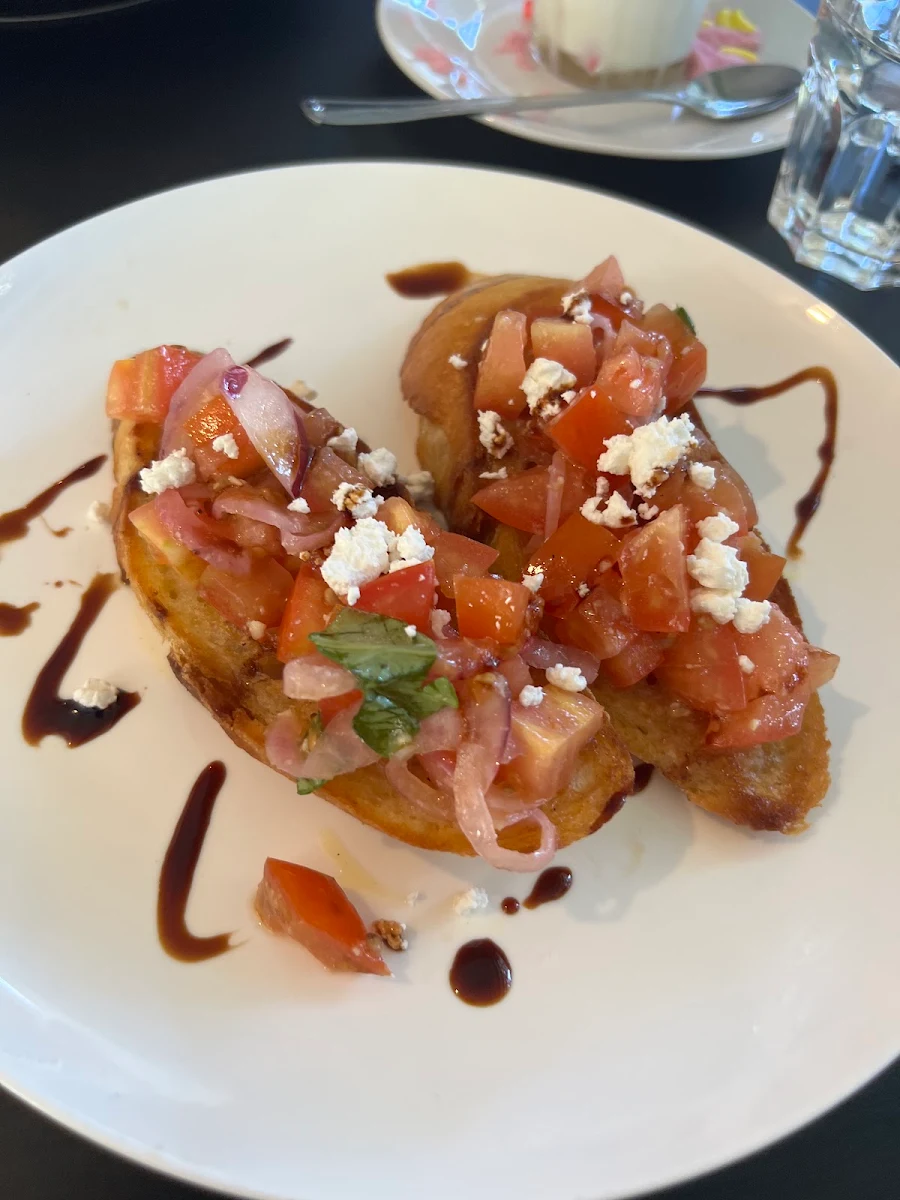Food & drink, Two Peas Cafe (Two Peas In Their Pod)