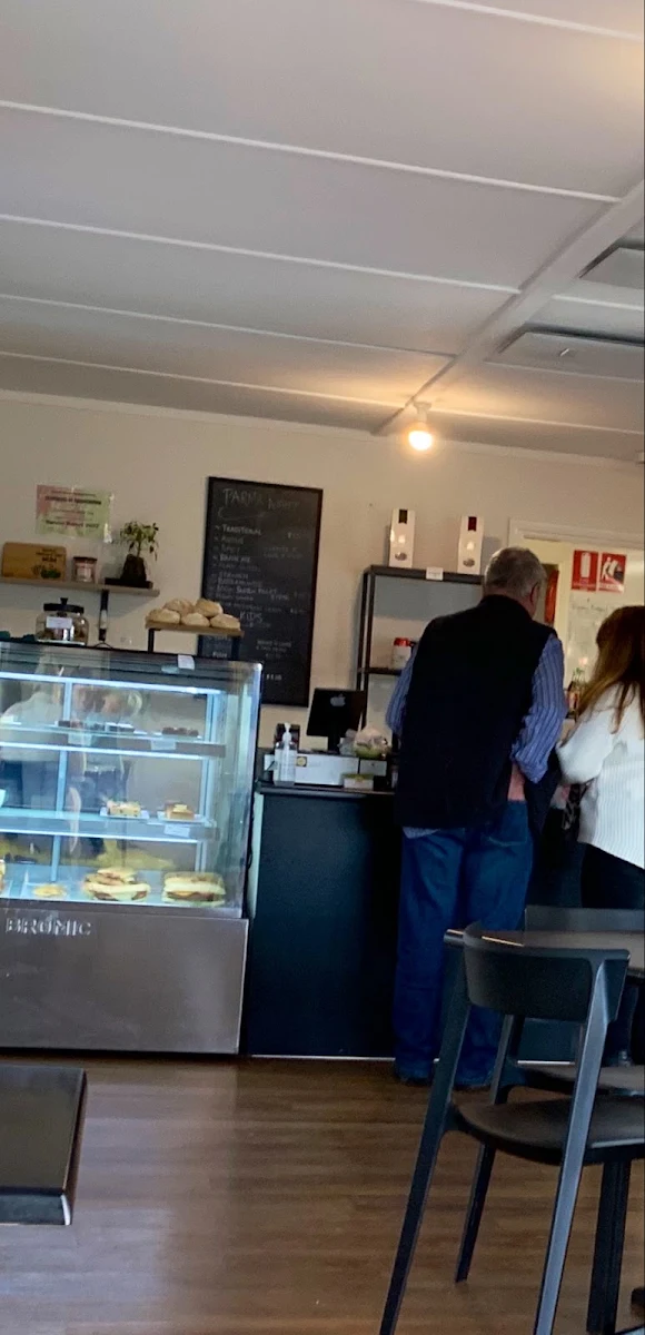 Vibe, Two Peas Cafe (Two Peas In Their Pod)