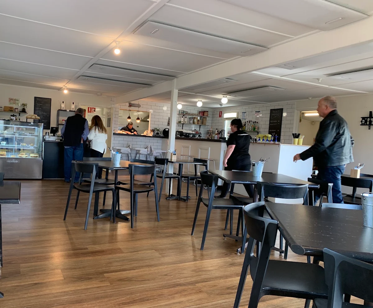 Vibe, Two Peas Cafe (Two Peas In Their Pod)