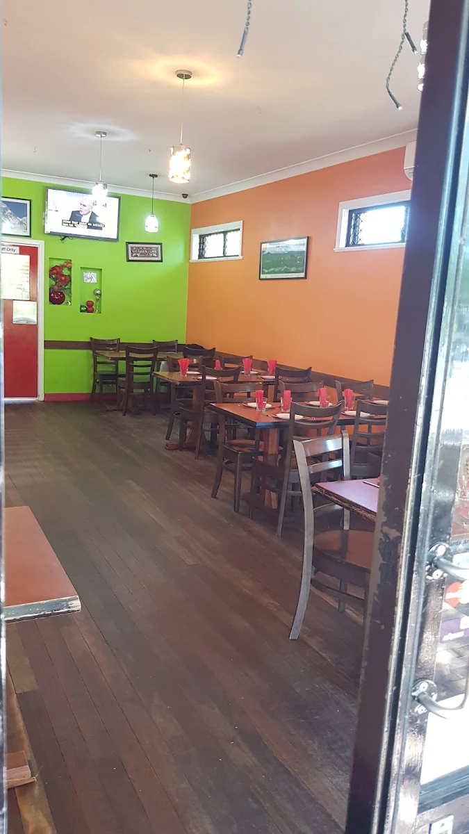 Vibe, The Everest spice & curryhouse