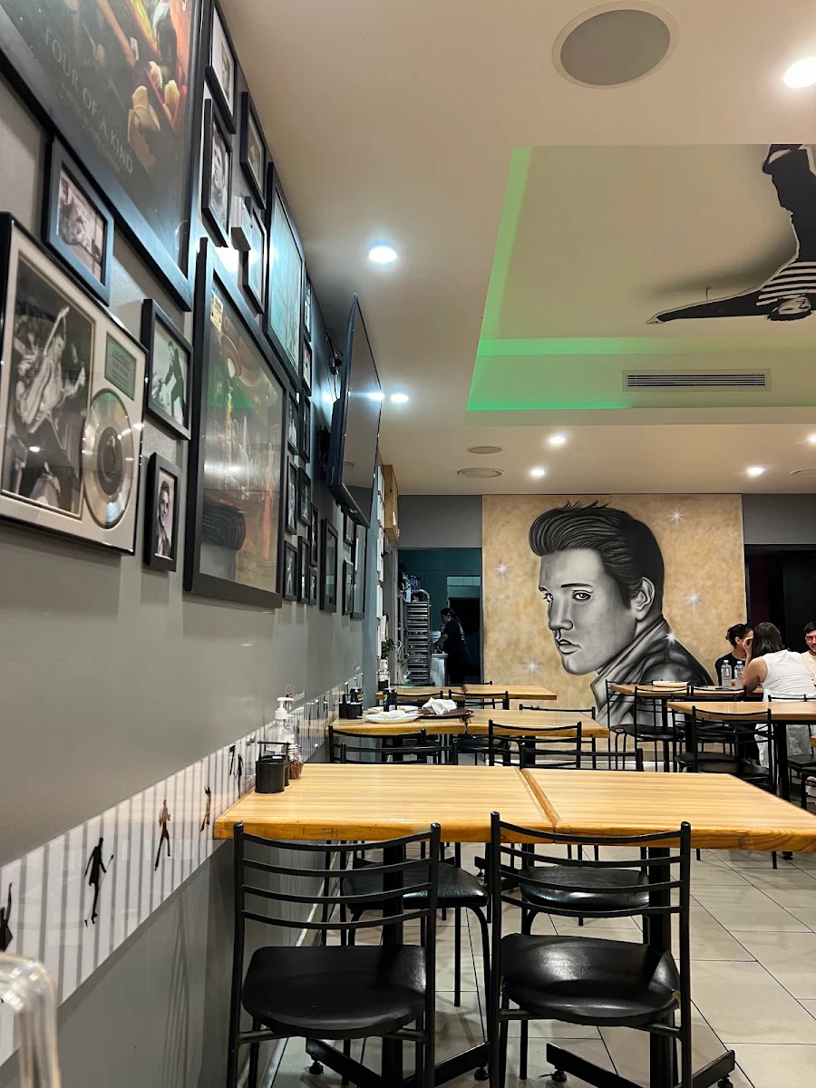 Vibe, Jailhouse Rock Pizza