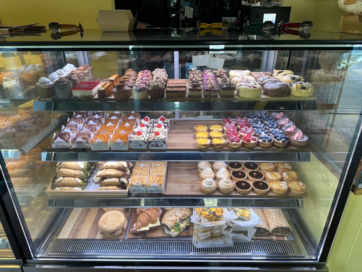 Vibe, Little Birdy Bakery