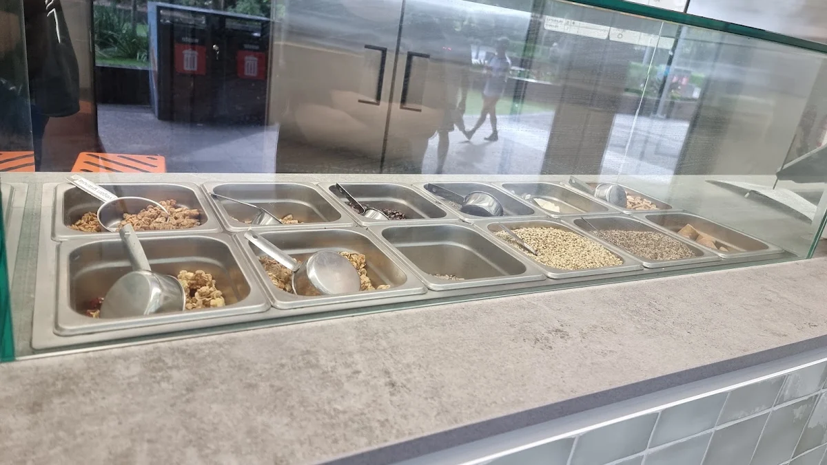 Vibe, Oakberry Acai Cairns