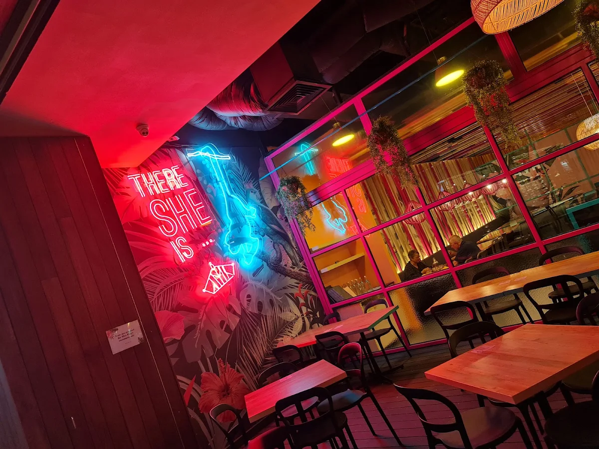 Vibe, Miss Ping’s