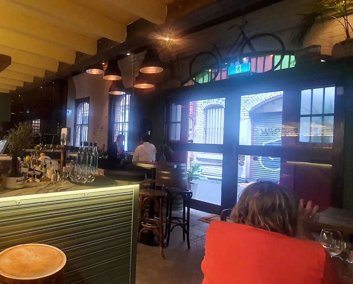 Vibe, Myrtle Wine Bar