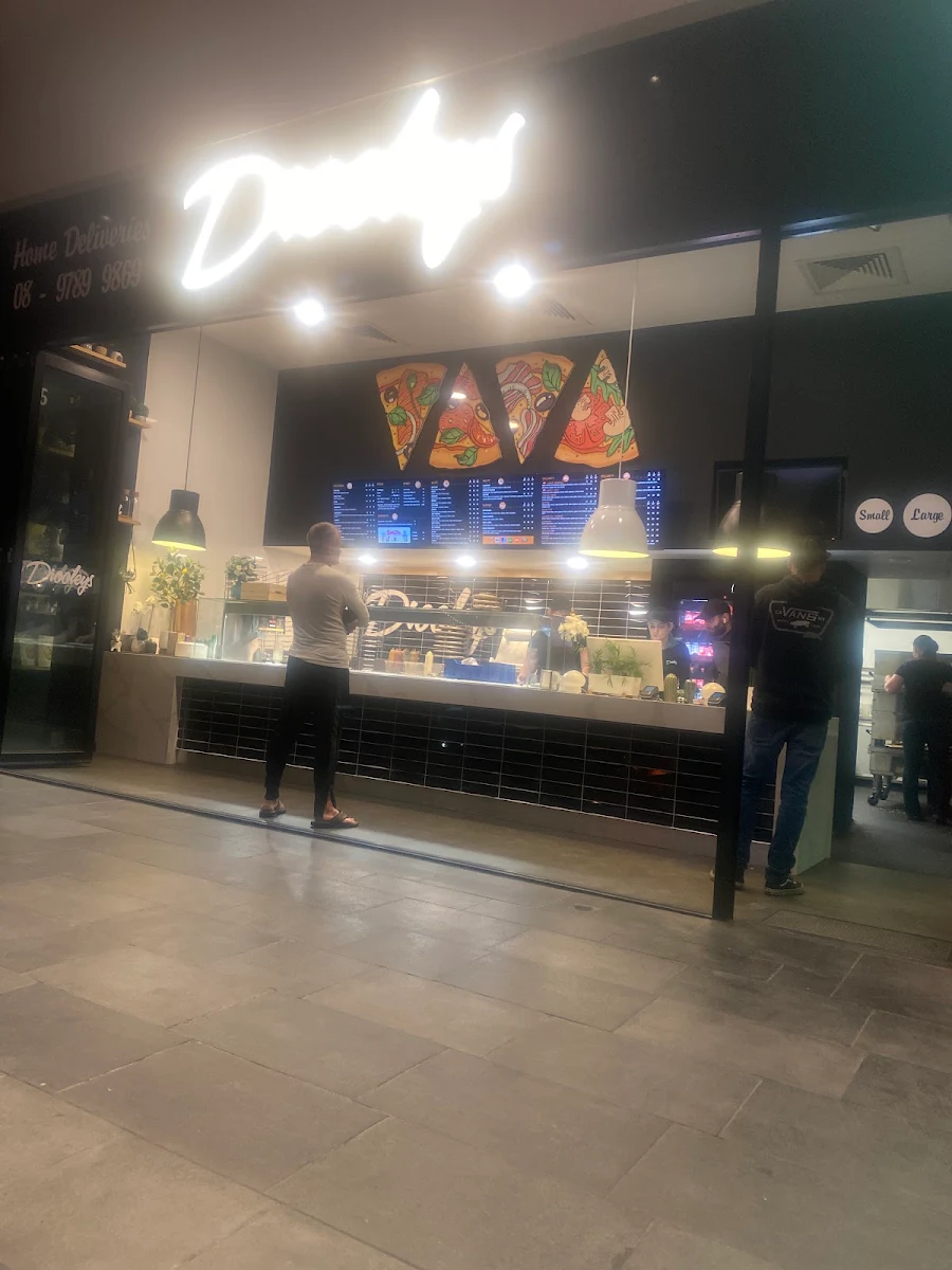 Vibe, Drooleys Pizza Eaton