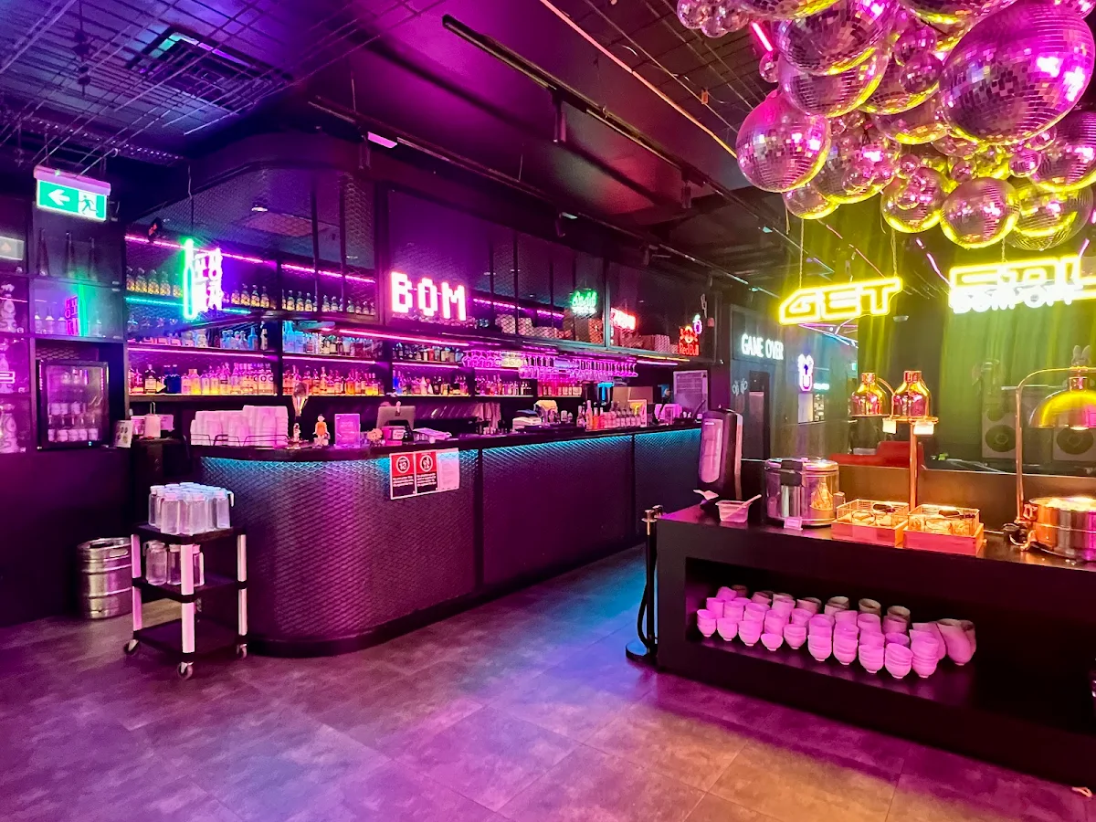 Vibe, BOM KBBQ