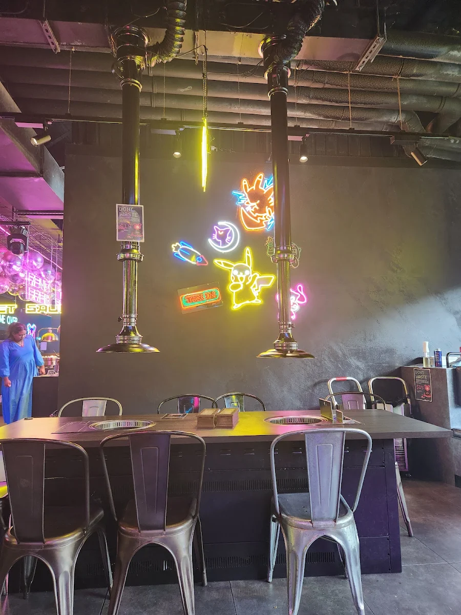 Vibe, BOM KBBQ