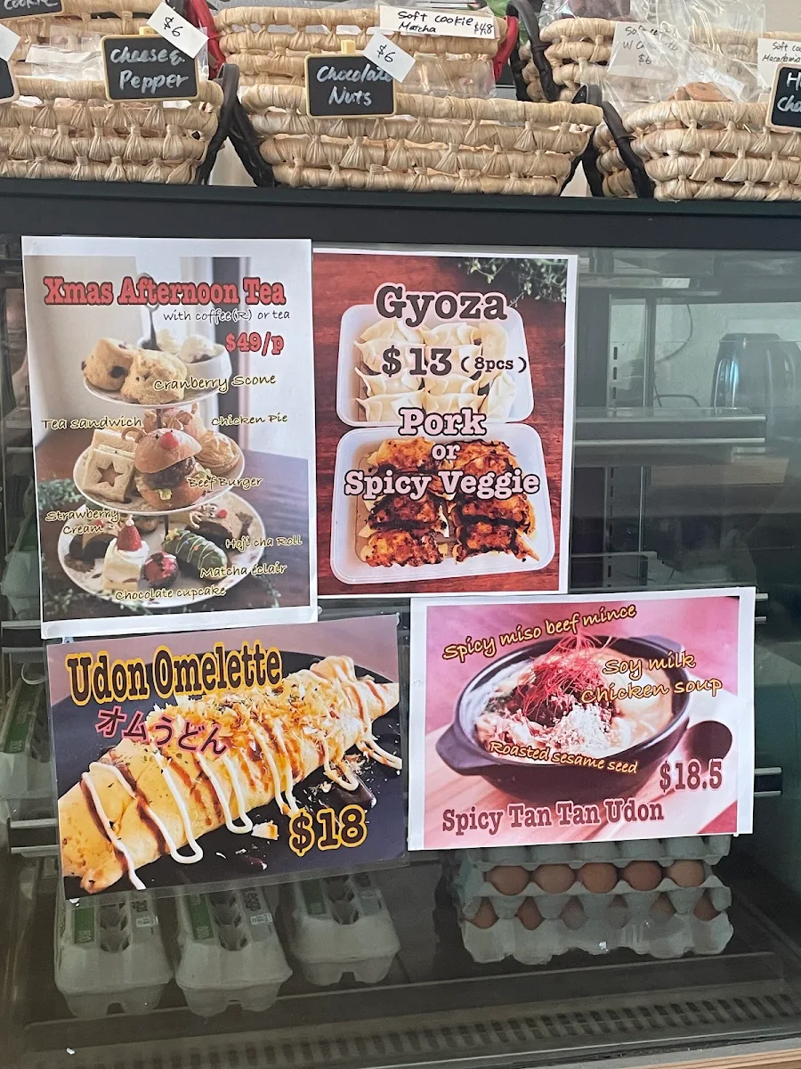 Menu, L'eclair Patisserie