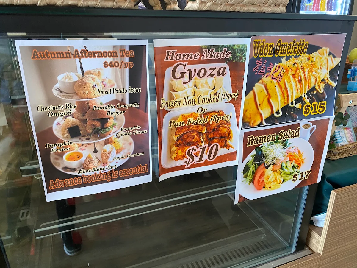 Menu, L'eclair Patisserie