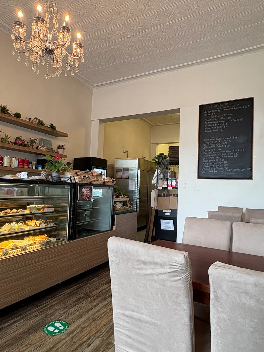 Vibe, L'eclair Patisserie