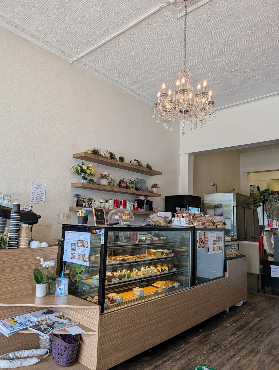 Vibe, L'eclair Patisserie