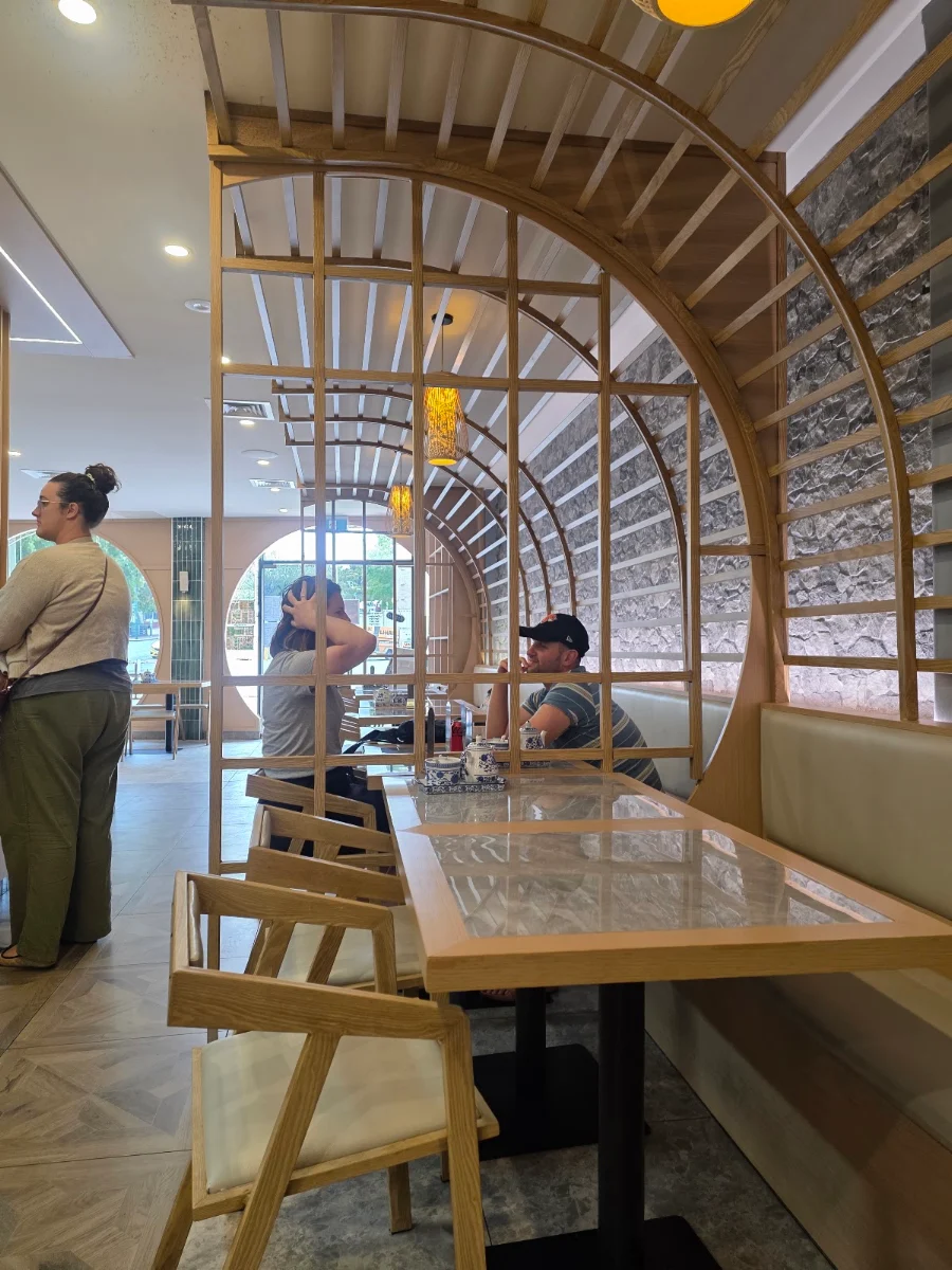 Vibe, Qin’s Lanzhou Beef Noodle (Halal) East Victoria Park 秦伟伟兰州牛肉面