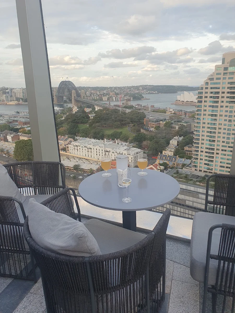 Vibe, CIRQ Rooftop Bar & Lounge