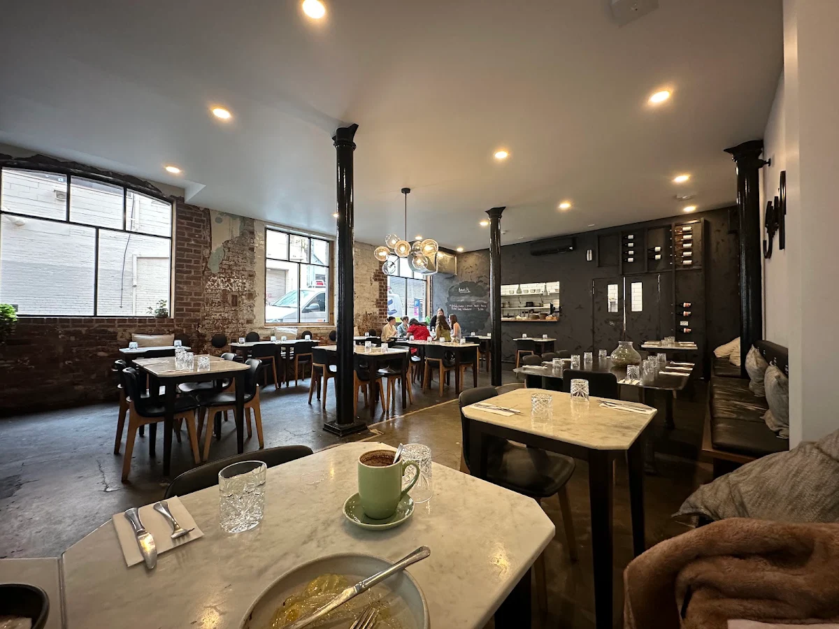 Vibe, Stock Market Cafe