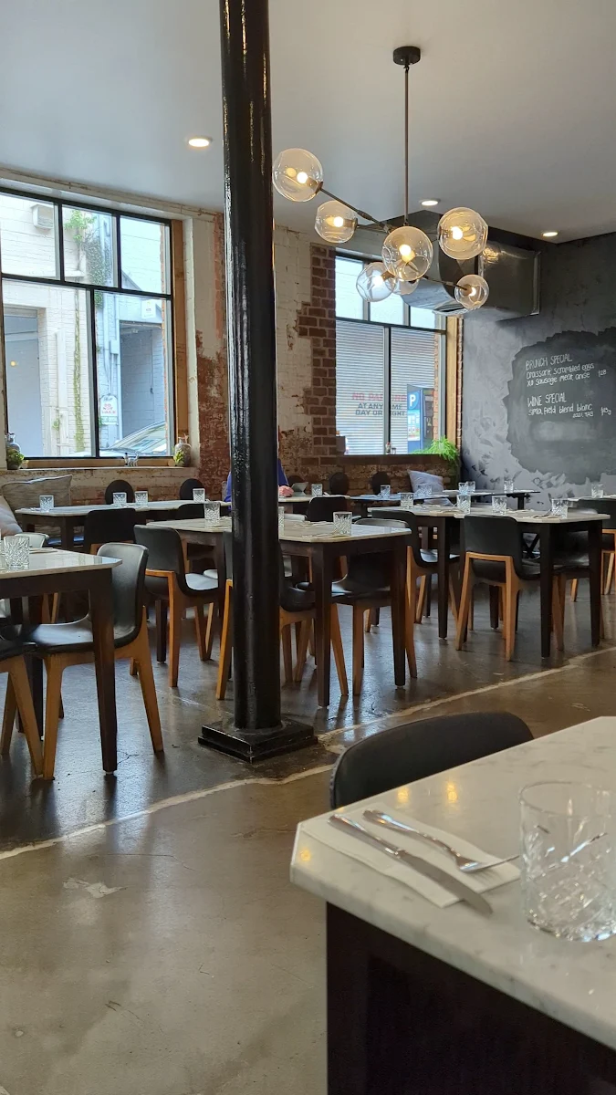 Vibe, Stock Market Cafe