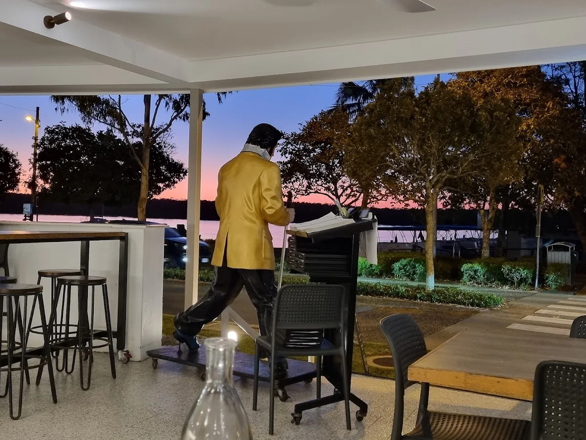 Vibe, GT's Bar & Restaurant Noosa