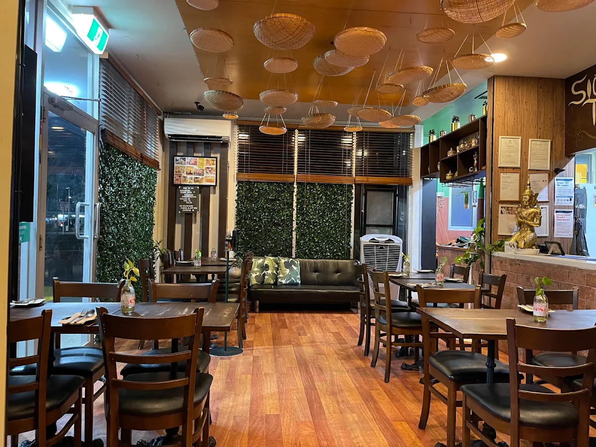Vibe, Siam Taste Thai Restaurant