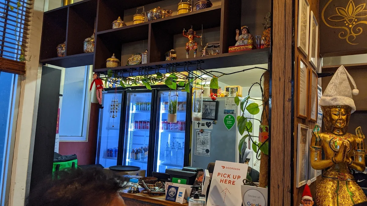 Vibe, Siam Taste Thai Restaurant