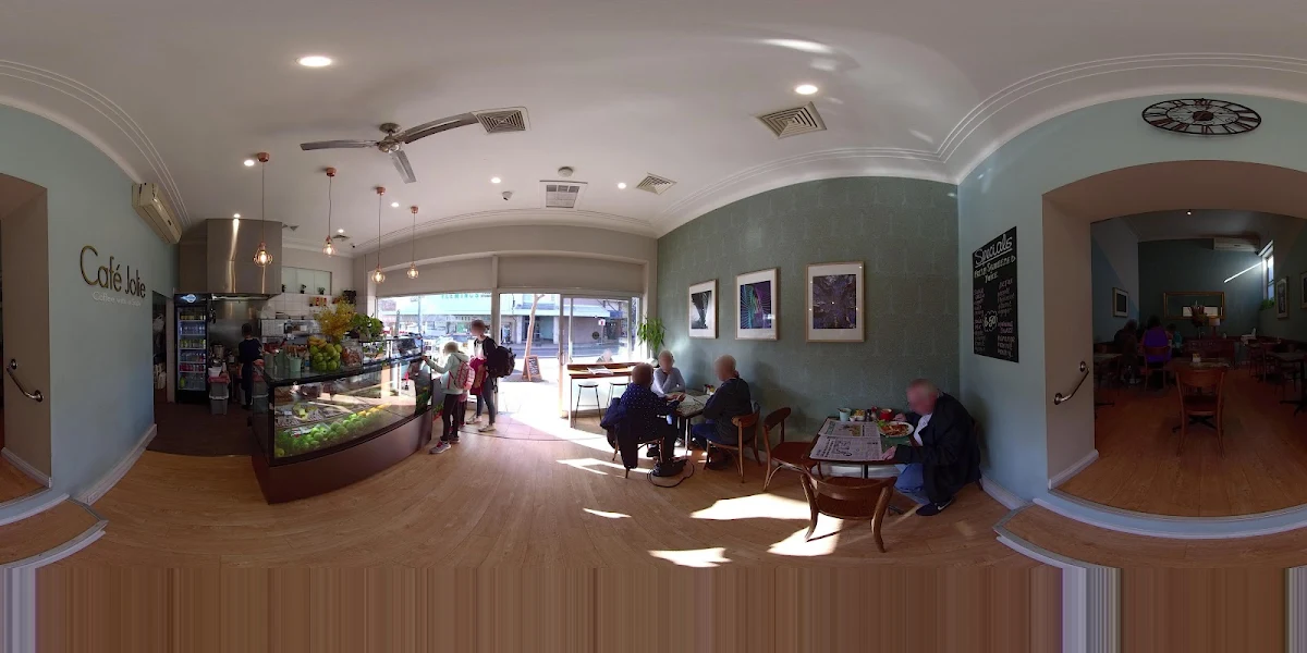 Vibe, Cafe Jolie