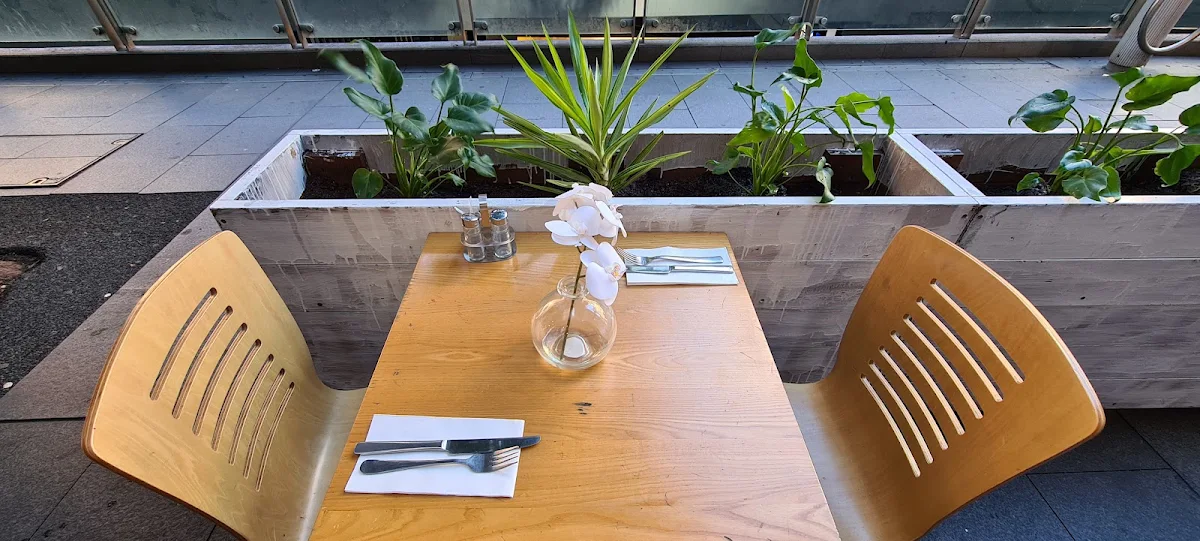Vibe, Binge Kitchen - Cafe in Sydney
