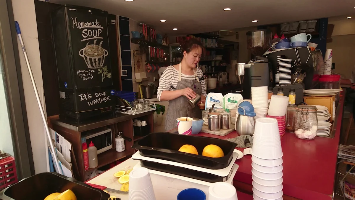 Vibe, Toast Cafe