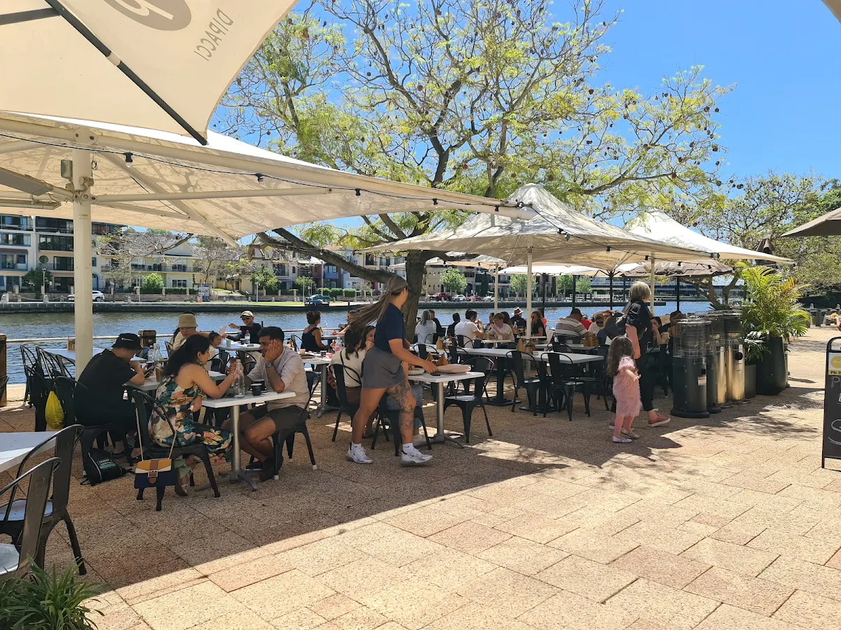 Vibe, Toast Cafe