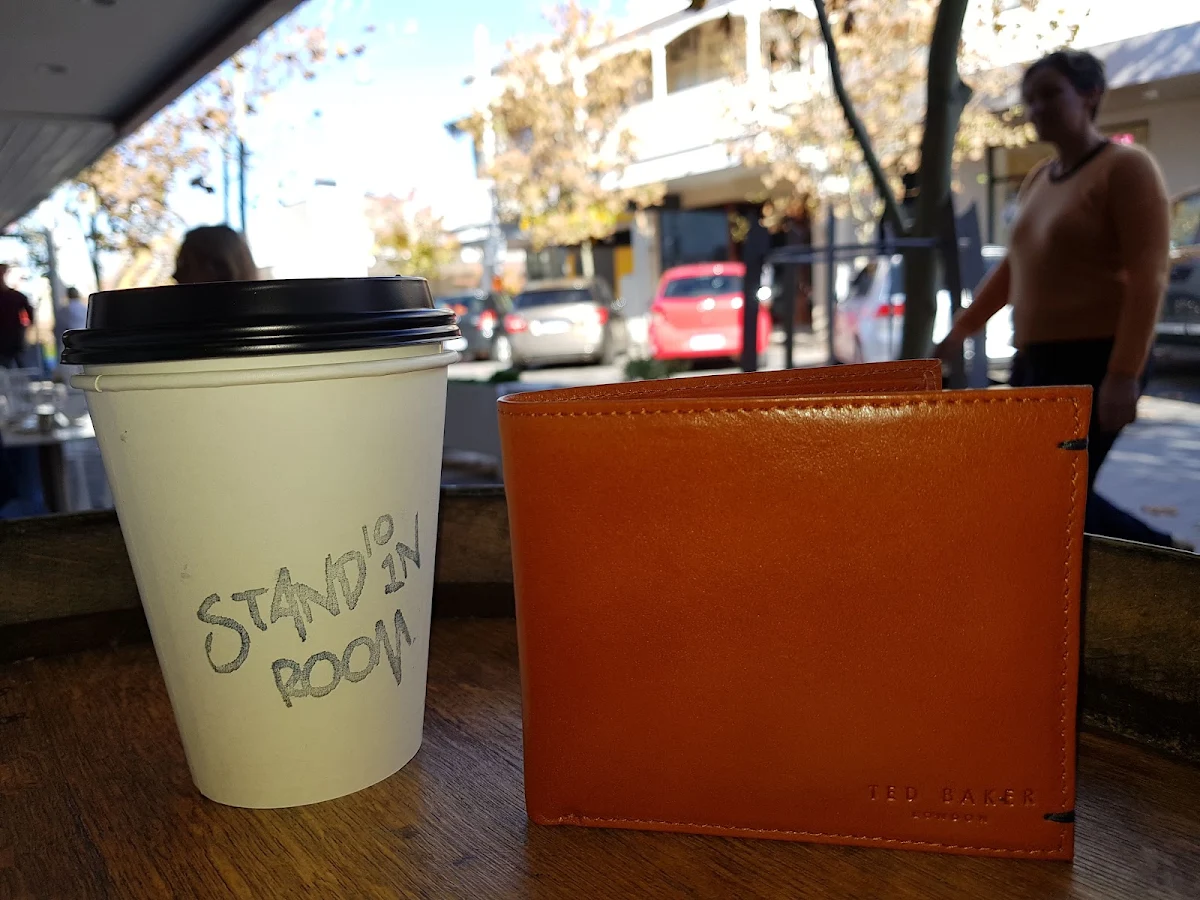 Food & drink, Stand' In Room
