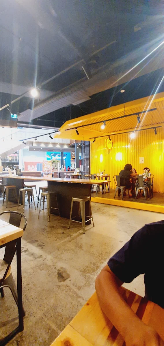 Vibe, Gami Chicken