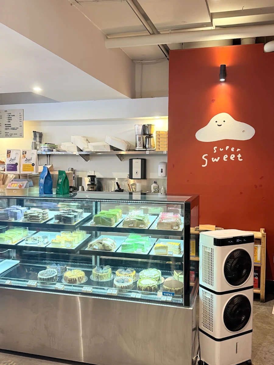 Vibe, Supersweet Cafe