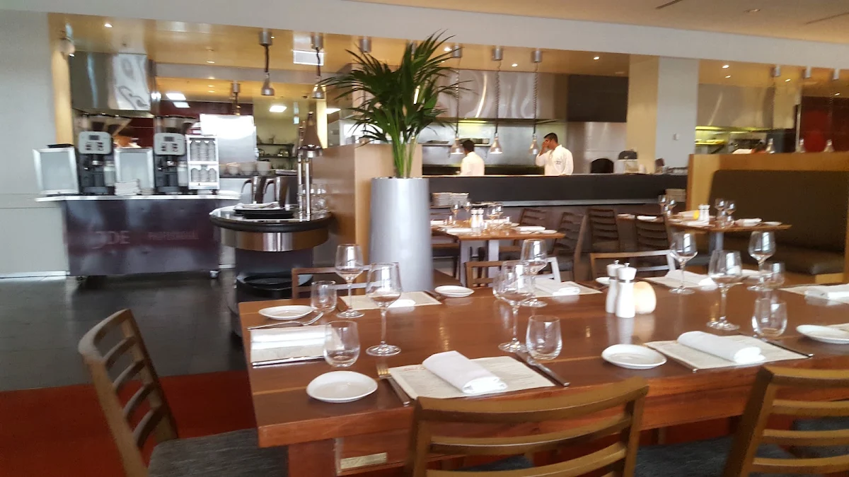 Vibe, Airo Restaurant