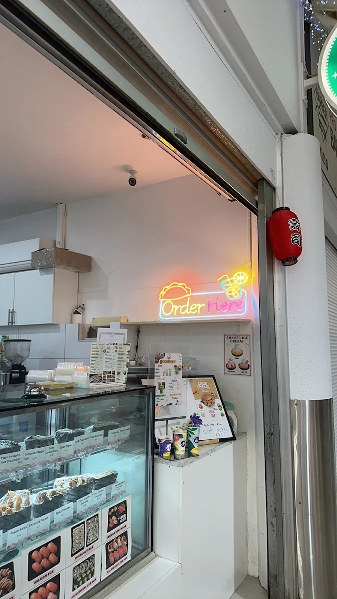 Vibe, Mrs Yummy Sushi and Drinks (Halal)