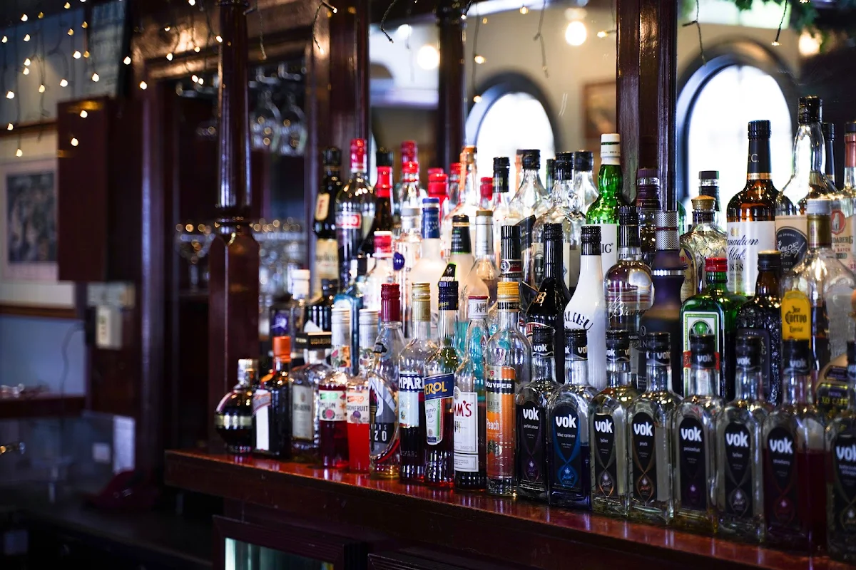 Vibe, The Caxton Hotel