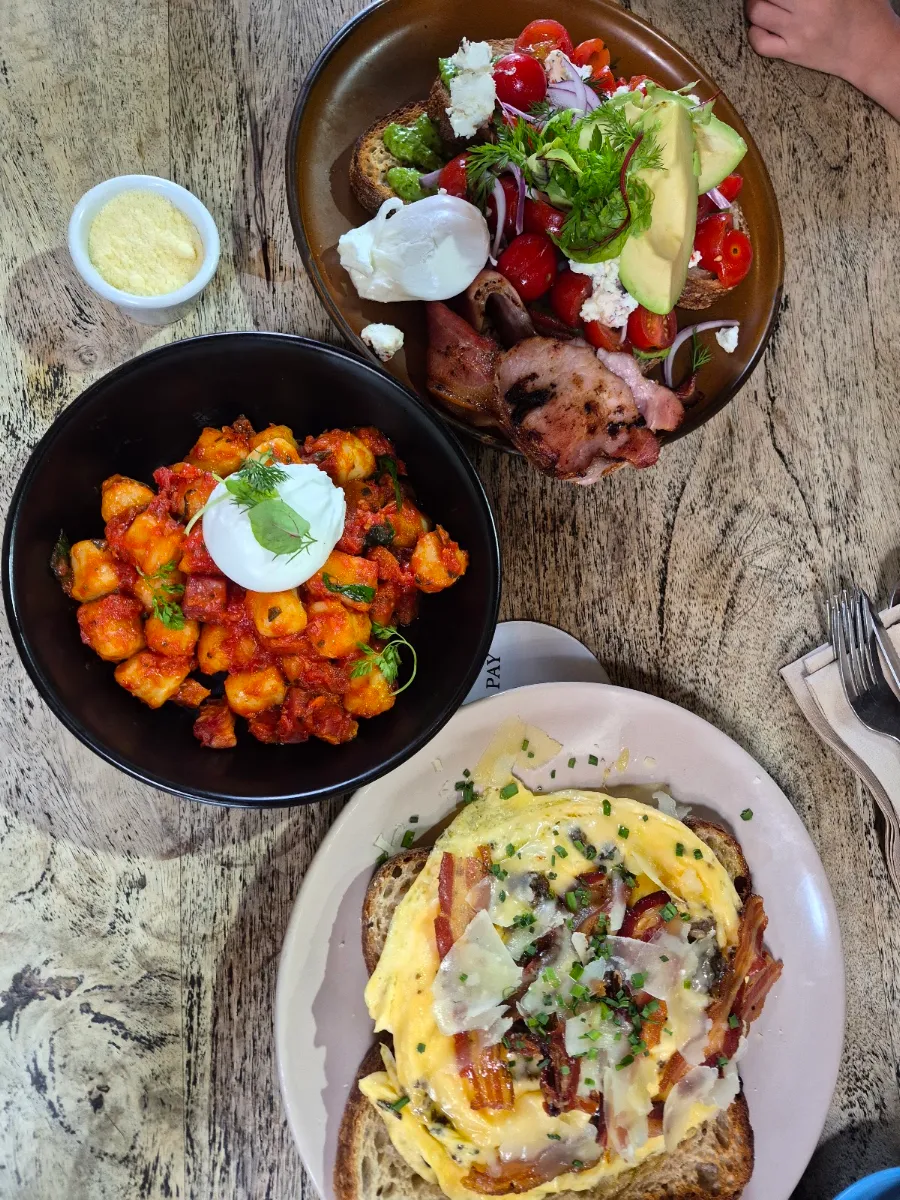 Food & drink, Farmhouse, Kedron Cafe