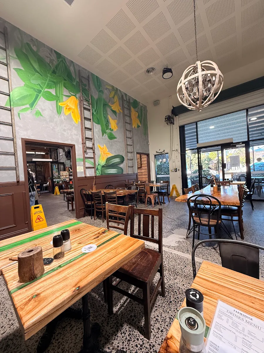Vibe, Farmhouse, Kedron Cafe