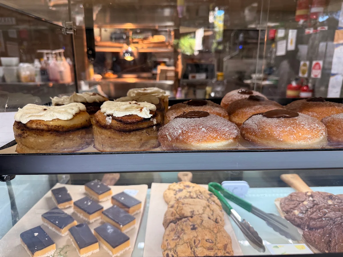 Vibe, Farmhouse, Kedron Cafe
