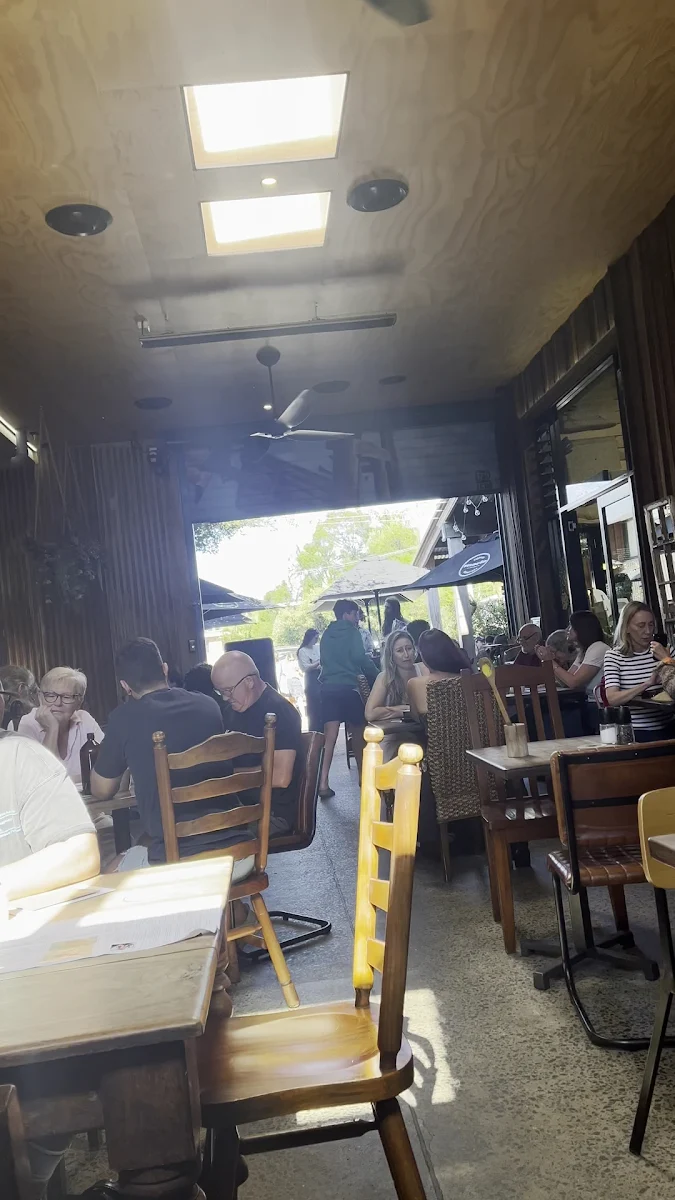 Vibe, Farmhouse, Kedron Cafe