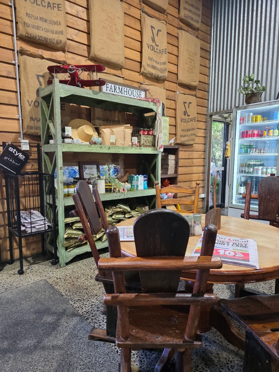Vibe, Farmhouse, Kedron Cafe