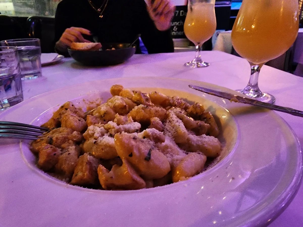 Food & drink, Mano's Italian Restaurant
