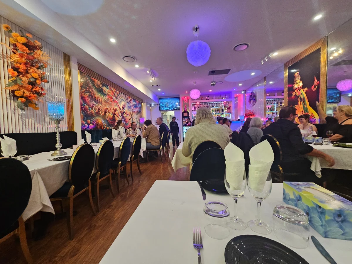 Vibe, DAAWAT INDIAN RESTAURANT - NORTH RICHMOND
